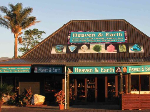 Tairua – Heaven & Earth for Crystals and Gems